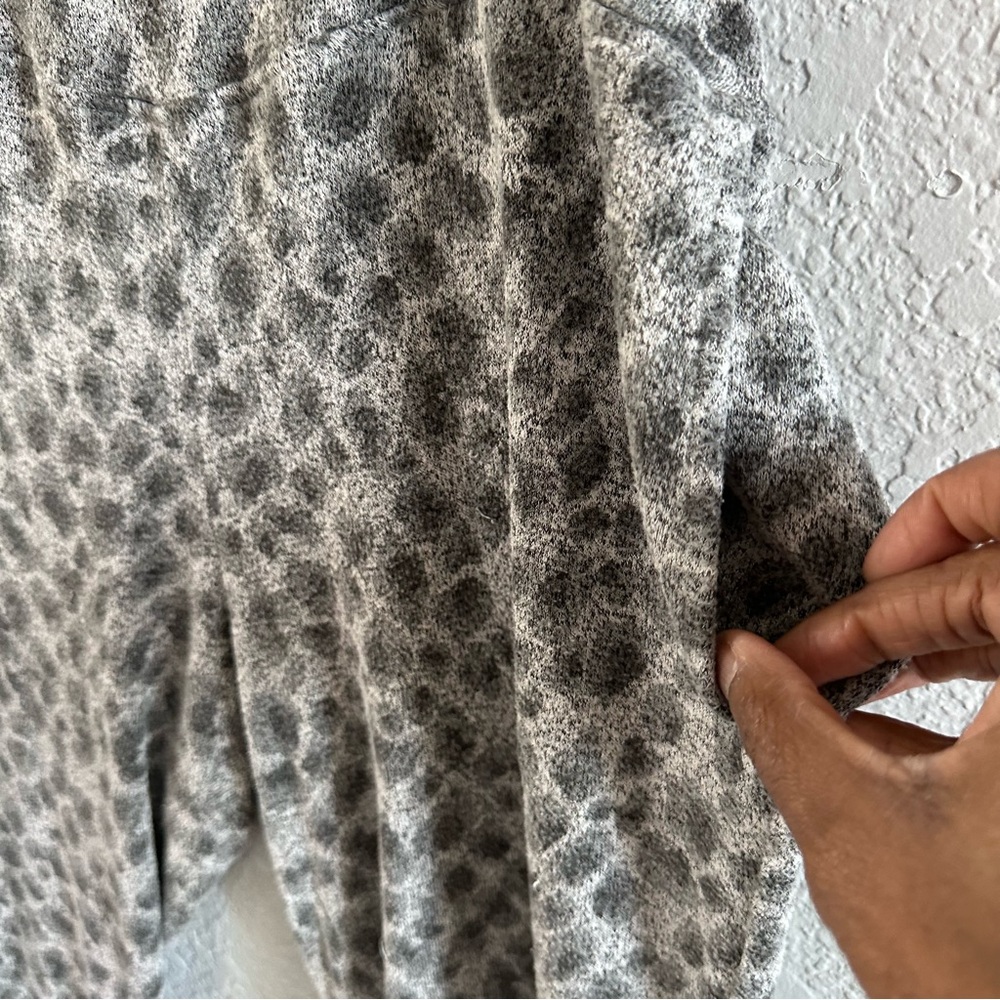 Soma Gray Patterned Pajama Set - image 8